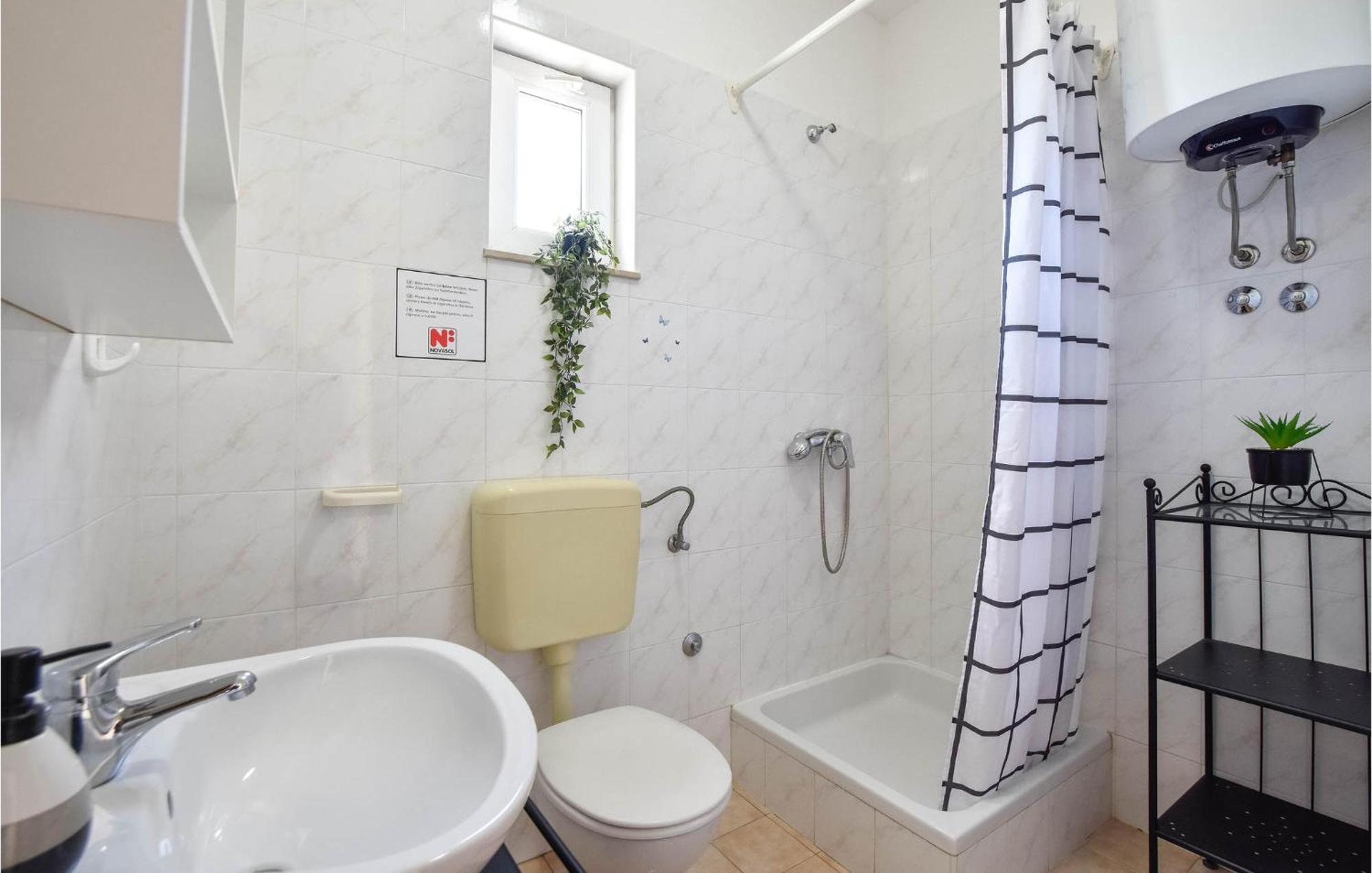Nice Home In Poljica With House Sea View Marina Ngoại thất bức ảnh